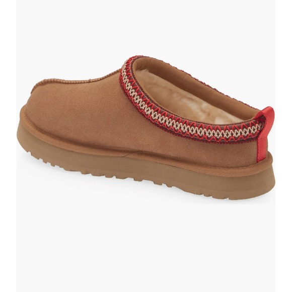 Big kid Uggs - Picture 2 of 7